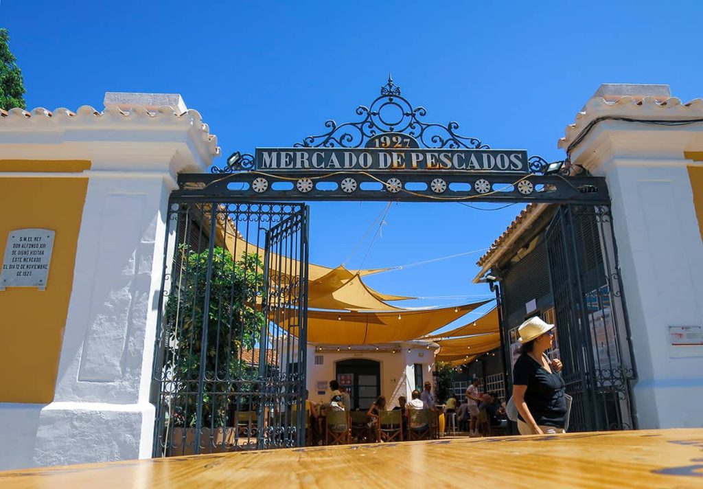 gastronomia tapas copas tardeo menorca pescaderia